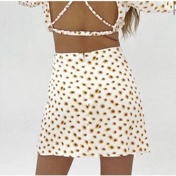 WeWoreWhat Mini Slip Skirt "Ditsy Daisies" Ditsy floral Fairycore Festival - Picture 2 of 9